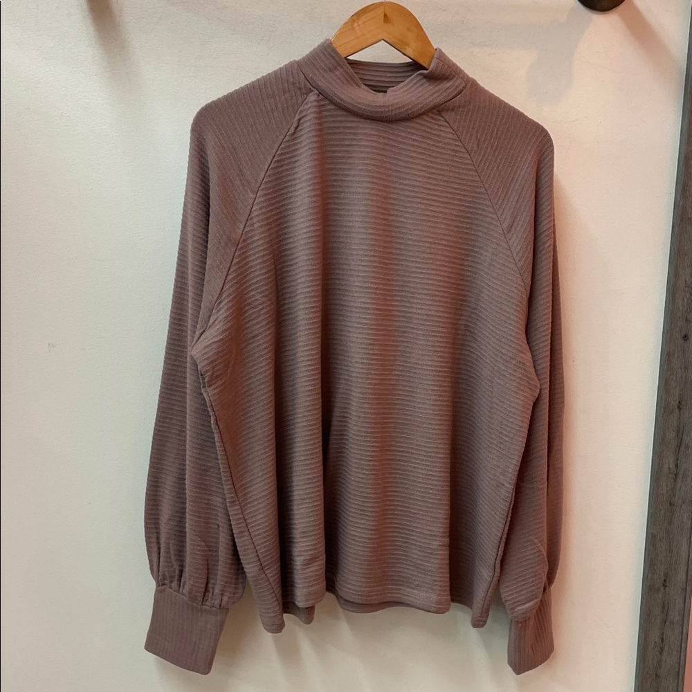 Very J Ribbed Knit Top in Taupe